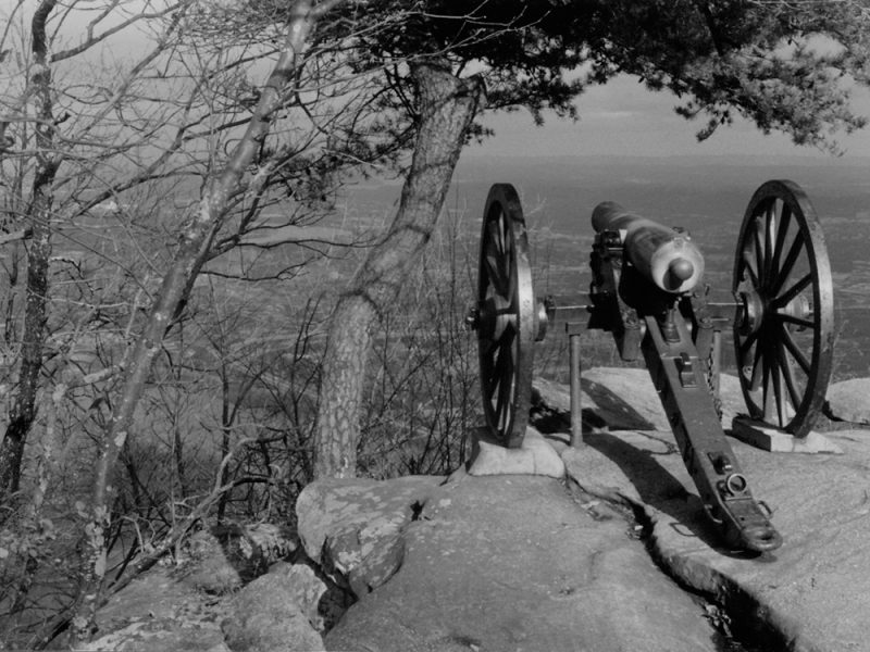 Battles for Chattanooga: [1996] Cannon in Point Park overlooking Moccasin Bend