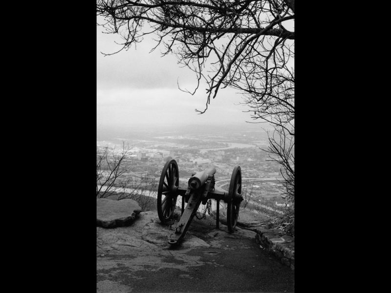 Battles for Chattanooga: [1996] Cannon in Point Park atop Lookout Mountain overlooking the city